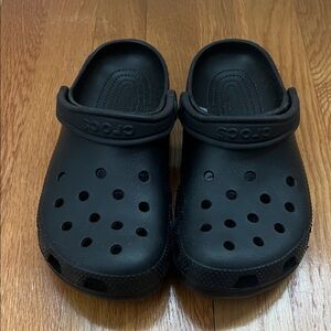 CROCS Classic Black Clogs